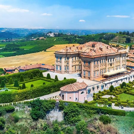 Castello Di Guarene Hotel Luaran gambar
