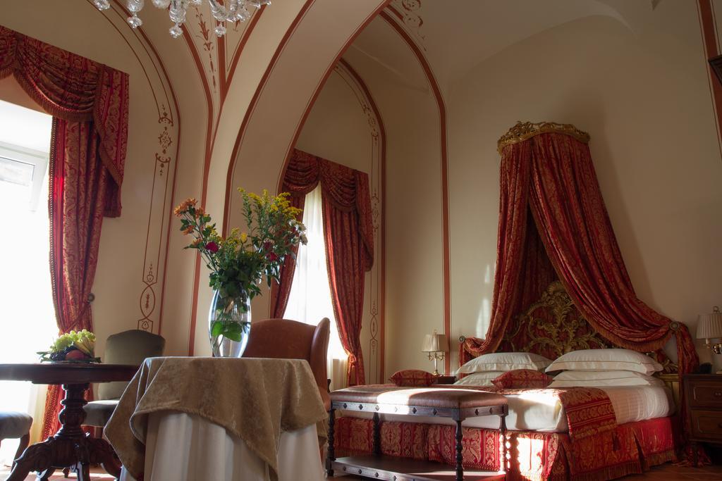 Castello Di Guarene Hotel Bilik gambar